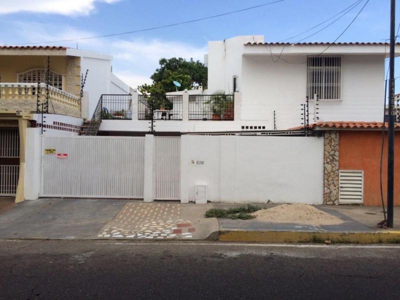 VENDO LINDA CASA EN SECTOR MONTE CLARO CANAIMA MLS 1617593