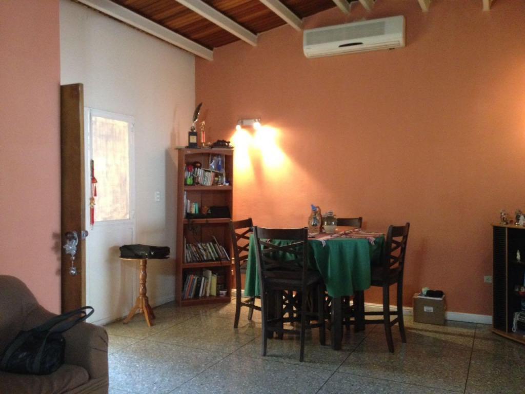 vendo comoda casa en urbanismo en la ribereña