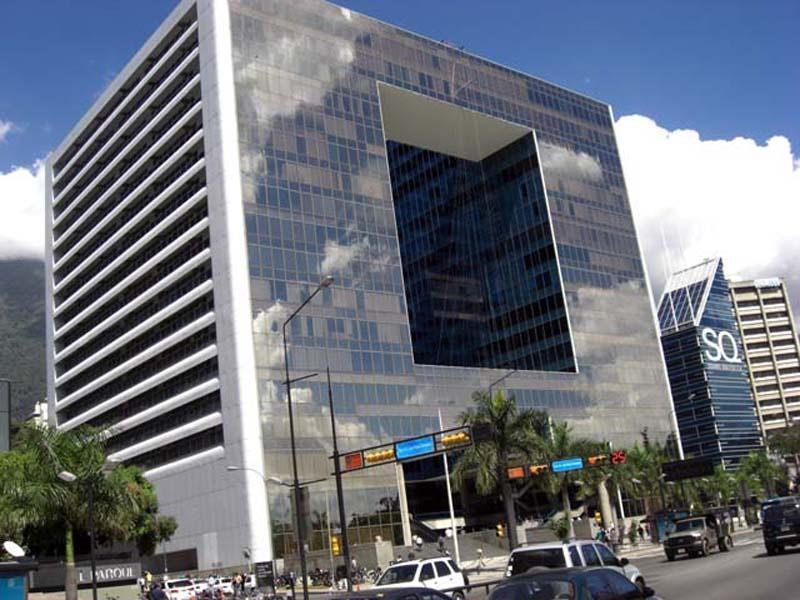 ALQUILO OFICINA EN LOS PALOS GRANDES, 328 m2 APROX