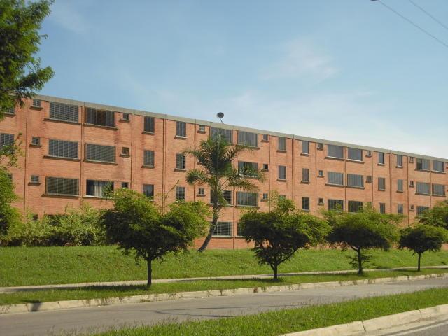 Vendo apartamento en urb Tulipan primer piso