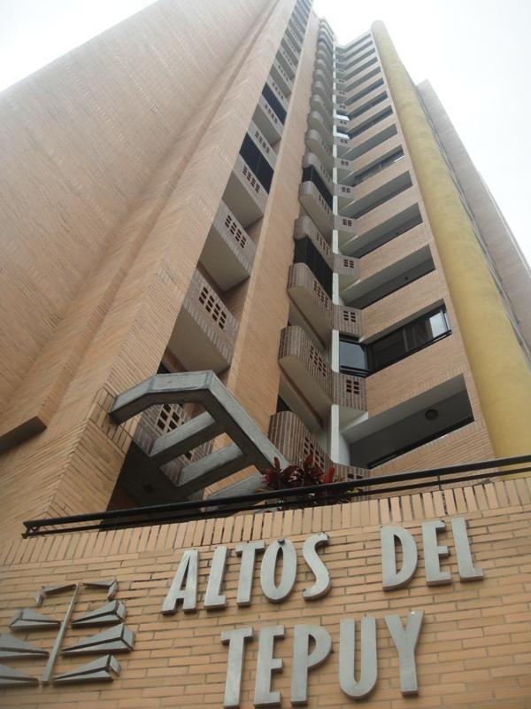 lyl vende apartamento en las chimeneas