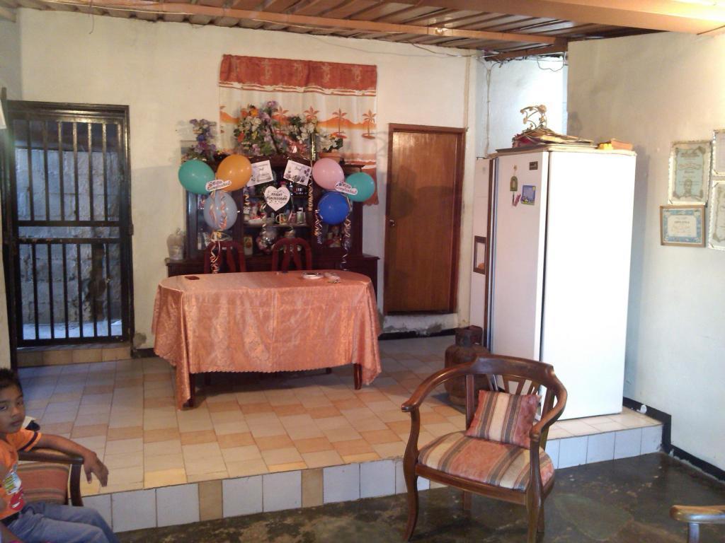 se vende casa en la comunidad guarenas