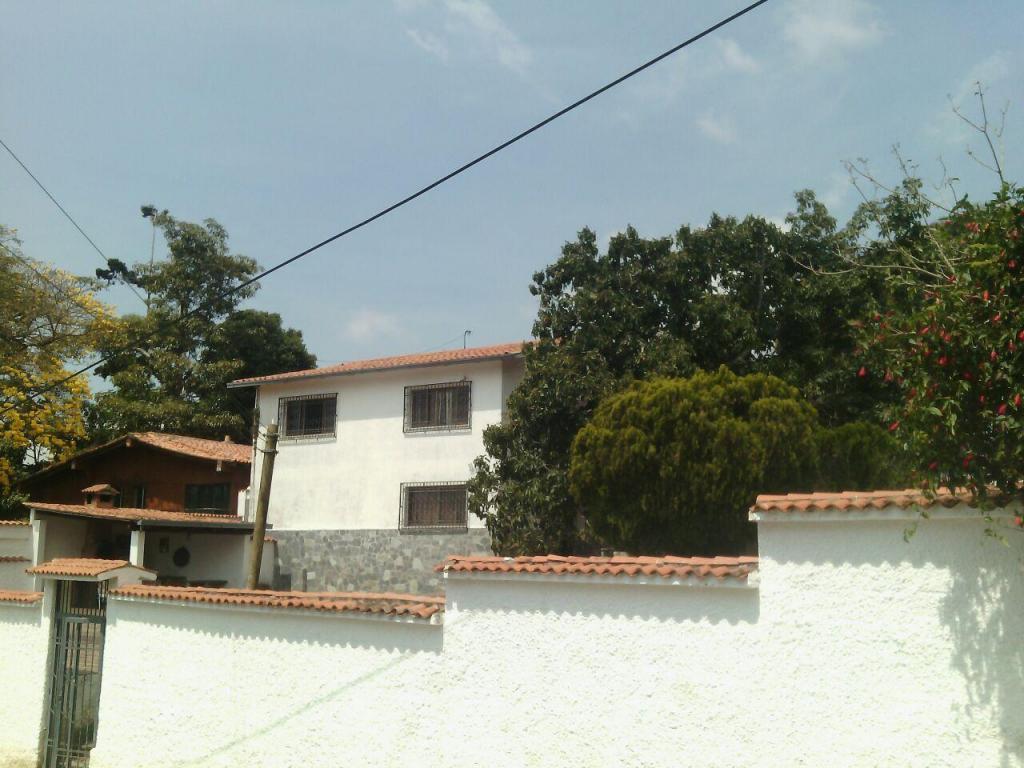 Hermosa Casa en Colinas de Carrizal Estado Miranda