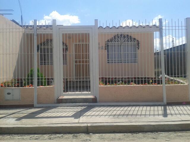 Casa en Venta en Villa Alianza II, Conjunto Privado, Credito Hipotecario con Inicial