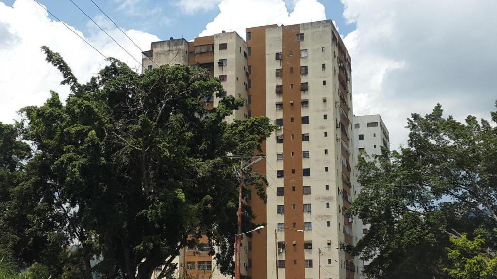 Venta Apartamento El Guayabal  Edo.  Codflex17427 ihd