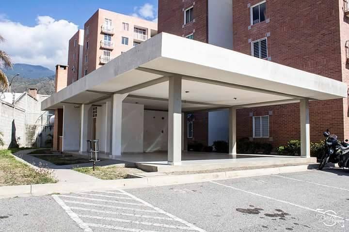 APARTAMENTO RES. CAMPO ALEGRE, AV CENTENARIO. PISCINA