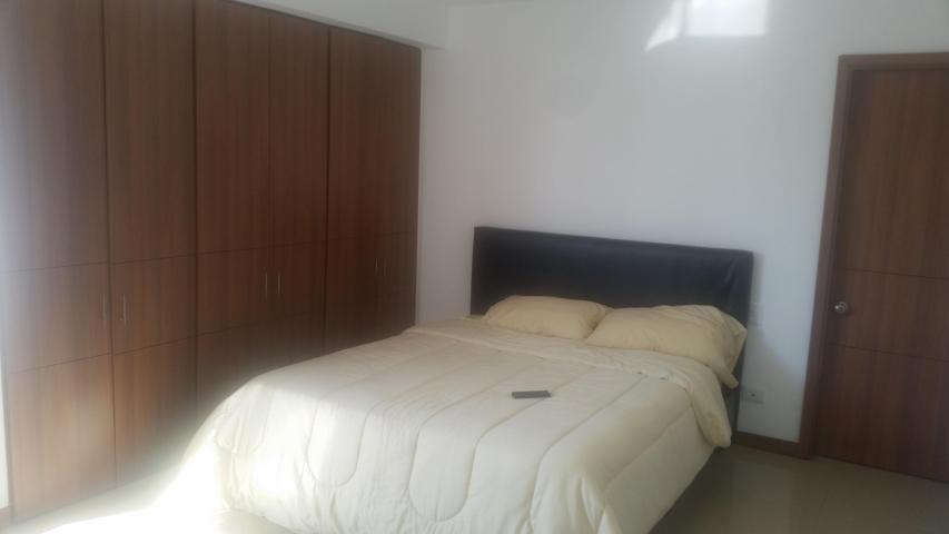 AV. M I L A G R O Norte , Apartamento en Venta!