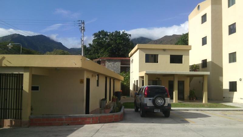 Apartamento Colinas de Girardot Naguanagua