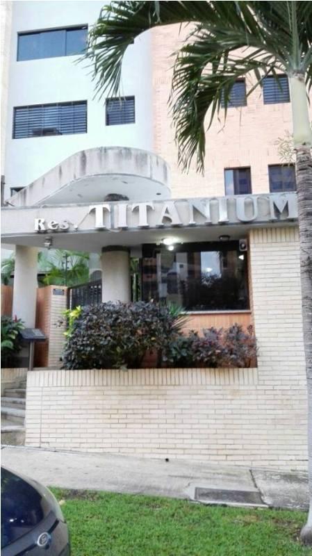 VENDO HERMOSO APARTAMENTO EN LA TRIGALEÑA RESIDENCIAL TITANIUM