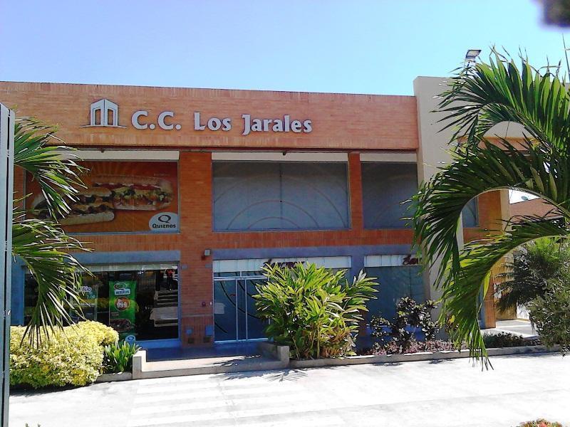 Excelente Oportunidad de Inversión en el Centro Comercial Los Jarales