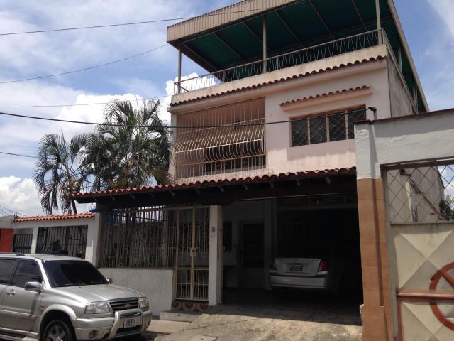 Espectacular Casa Ubicada en pleno Centro de Guatire. Verlo es Comprarla