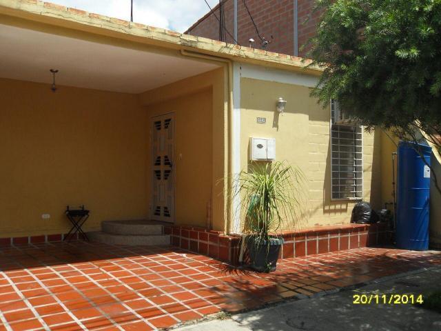 vende Bella casa ubicada en excelente zona de cabudare