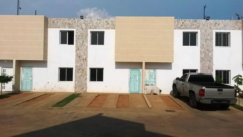 VENTA TOWNHOUSE LA COROMOTO VILLA GUADALUPE MLS1614322