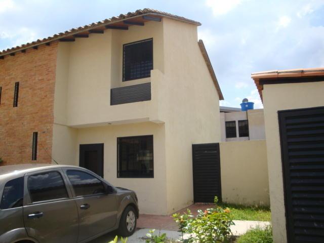 townhouse En Venta  los guayabitos 1514283 rag