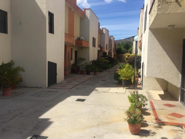 Vendo Townhouse en