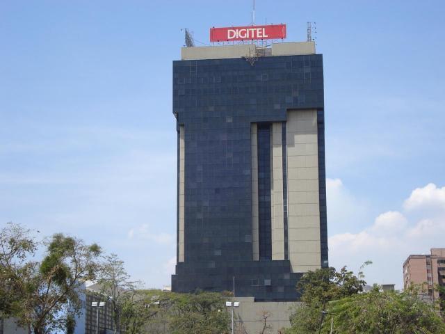 Alquilo Oficina en Torre Camoruco 94m2