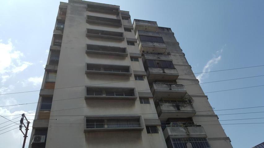 Apartamento en Venta Av Bolivar Norte  Estado  RentAHouse Codflex 174813