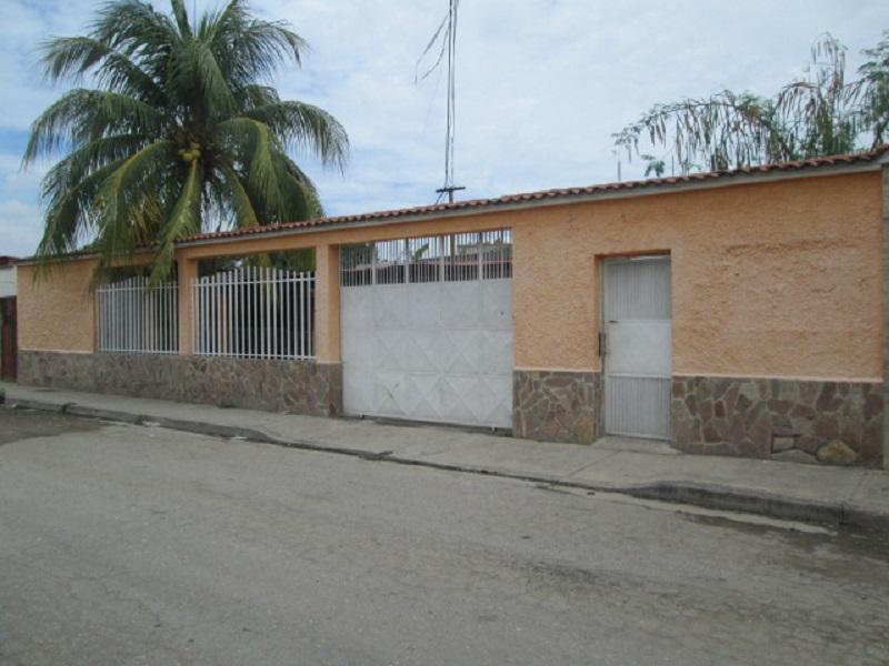 SE VENDE HERMOSA CASA EN FLOR AMARILLO OPORTUNIDAD