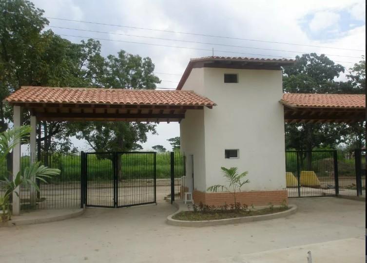 23.700.000 DE INICIAL Se Vende Town House En Urb Calicanto  código G8807