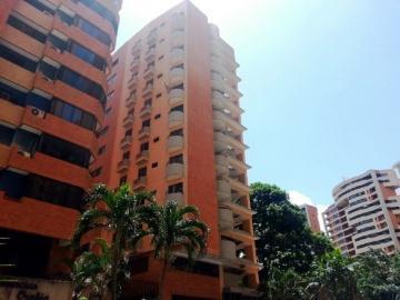 URB LA TRIGALEÑA. En la parte alta de la Trigaleña te ofrecemos en venta este maravilloso apartamento