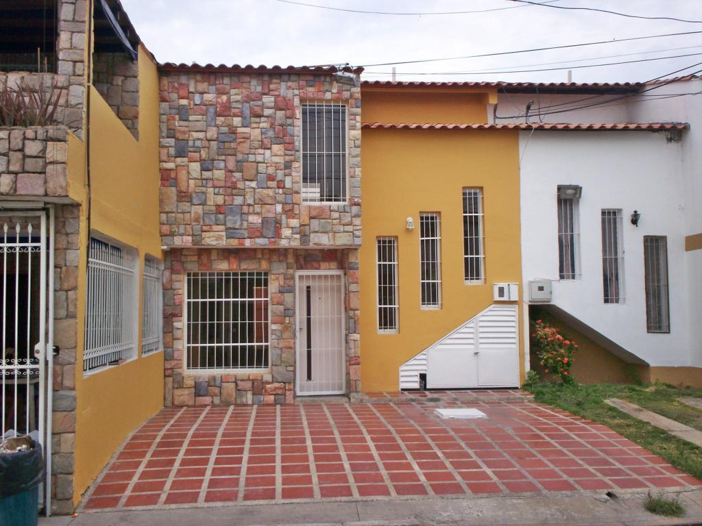 Casa en Venta en Cagua, Urb. Ciudad Jardín hecc 174696