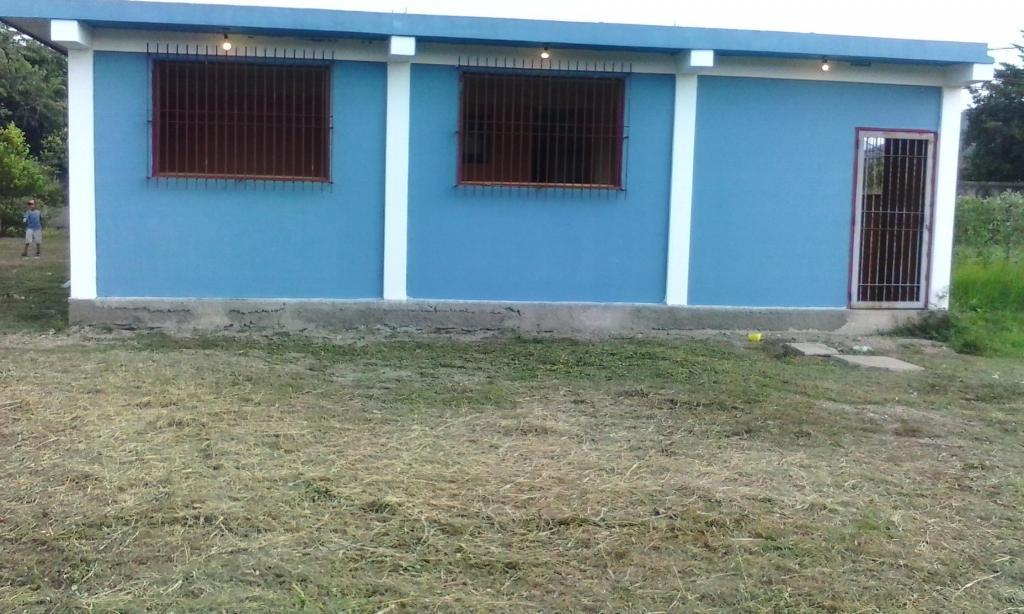 VENDO CASA GRANDE NEGOCIABLE 04161927155 acepto carro como parte de pago