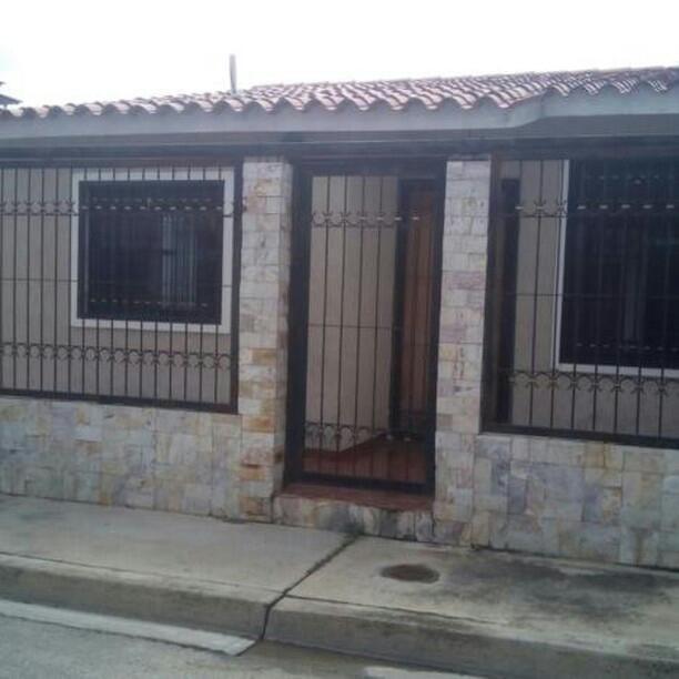 Vendo casa en Urb. Brisas de Jalisco 1era Etapa