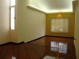 TOWNHOUSE EN VENTA FUERZAS ARMADAS  MLS 17160