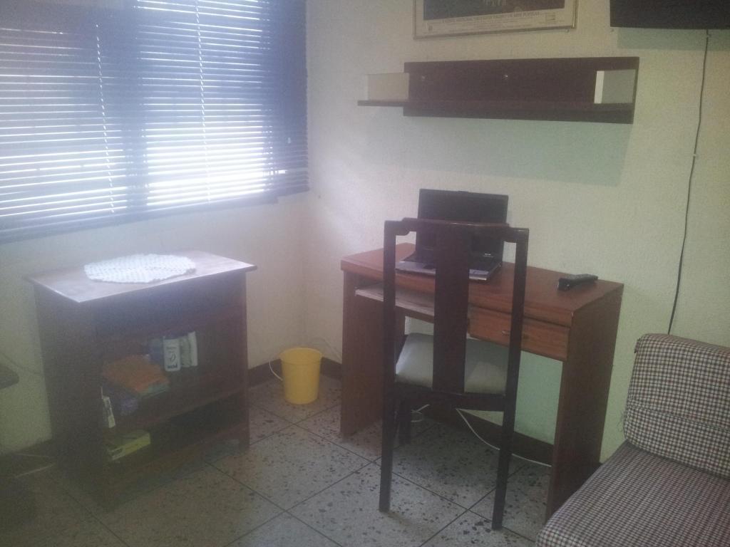 Alquilo habitación amoblada para estudiante universitaria