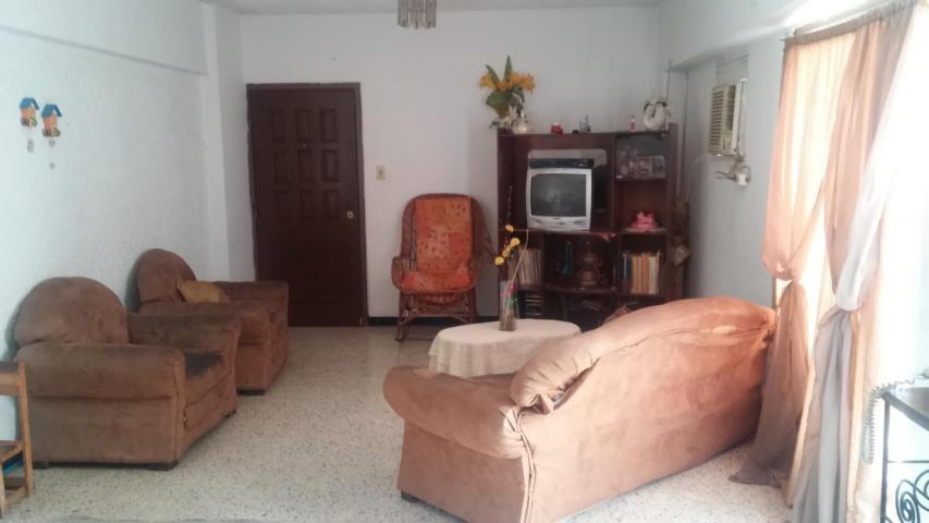 APARTAMENTO EN VENTA CIRCUNVALACION UNO  MLS 175156