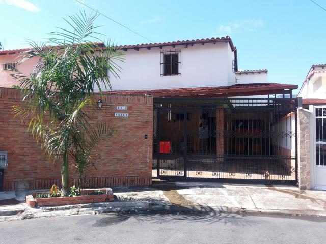 Hermosa y Amplia Casa en Venta en Carialinda. Municipio  Edo. . CodFlex 173761