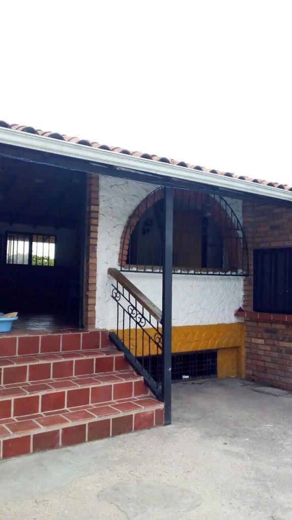 inmobiliaria vende posada en cordero