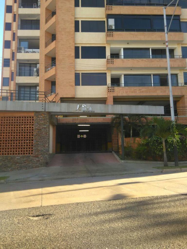 VENDO APTO EN AGUA BLANCA URB. KIFFA