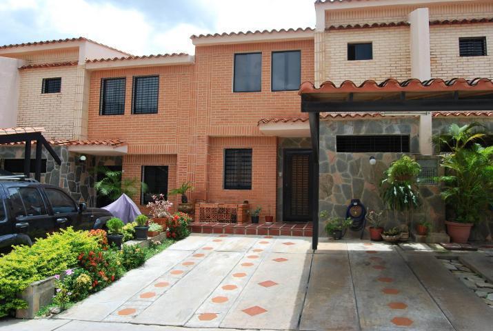 Townhouse en Venta El Rincon  Estado  RentAHouse Codflex 1611753