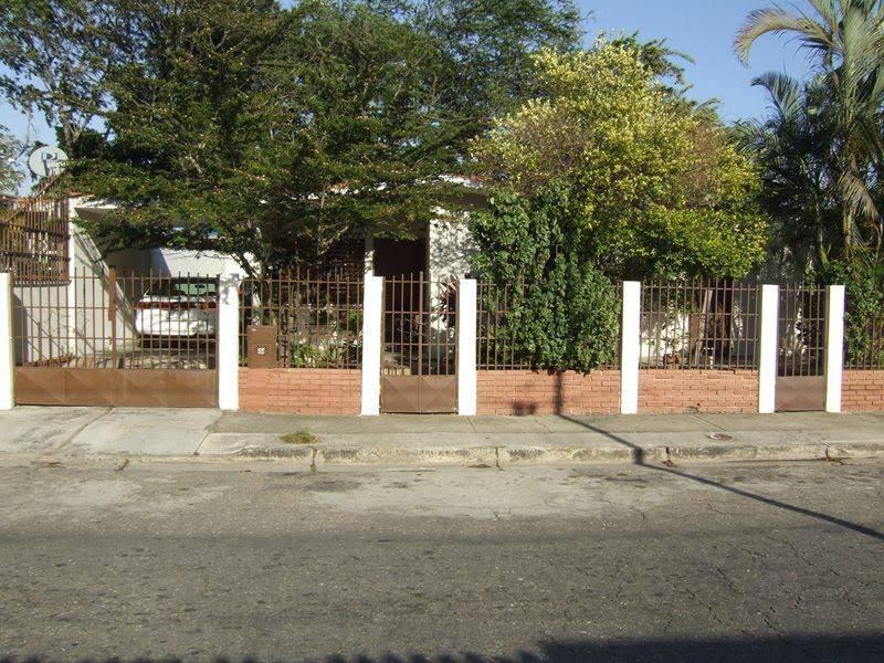 Se Vende Casa en Parque Residencial La Esmeralda SDC211