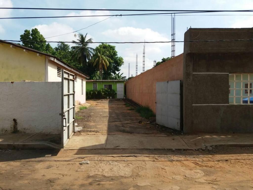 Se vende casa en sector C2 barrio bolivar