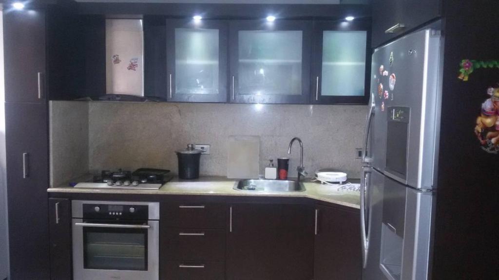 Se Vende Apartamento en Resd. Casiquiare, Paraparal SDA248