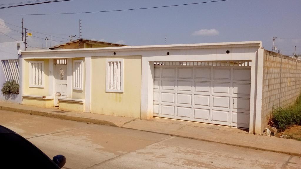 VENDO CASA ALTOS DEL SOL AMADO 2DA ETAPA