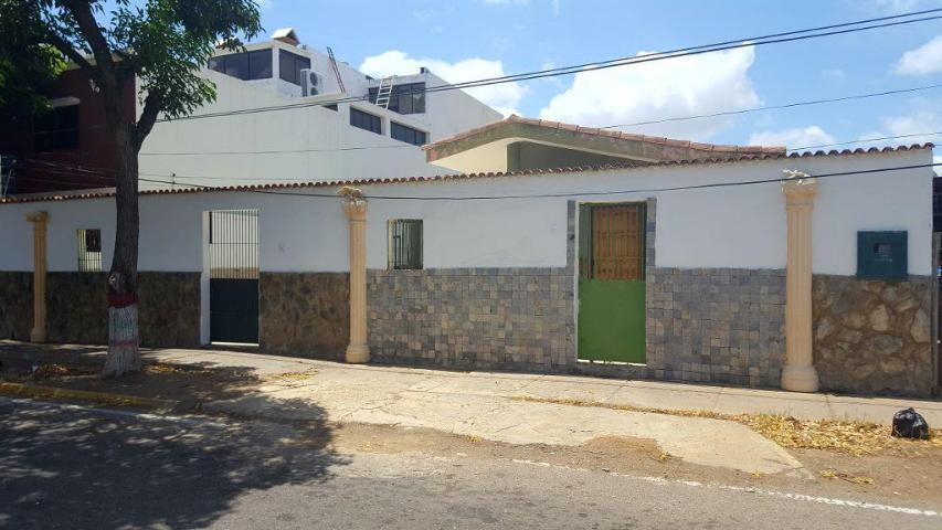 Casa en venta Av Josefa Camejo, CORO, RAH 1614065