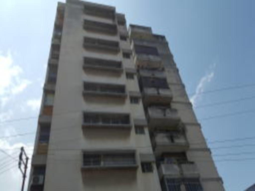 Andres Moncada RHA Ofrece en venta Apartamento en La Av. Bolivar