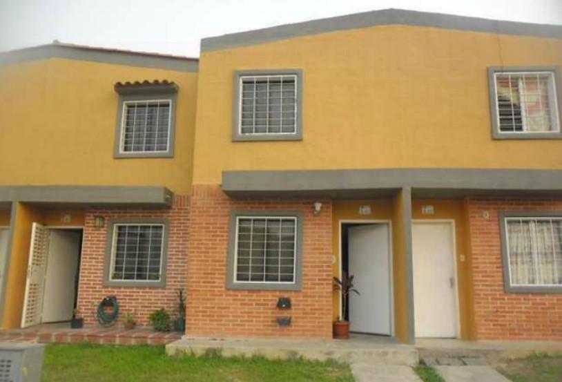 BELLO TOWNHOUSE A ESTRENAR URB. BOCA DE RIO CERCANO A PARQUE