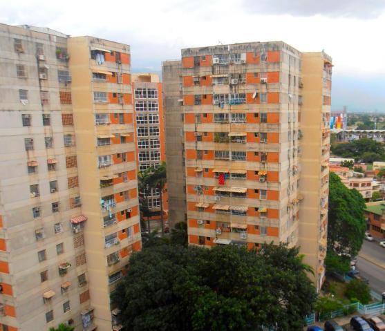 Apartamento En Venta En Maracay Avenida Ayacucho Código FLEX: 178086