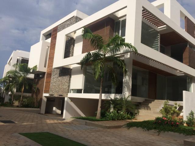 Fortaleza Creole Venta de townhouse, sector la lago, . MLS 175930