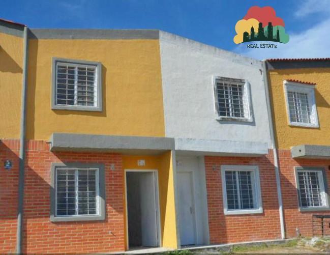 Bello Townhouse Remodelado en Calicanto , conjunto cerrado