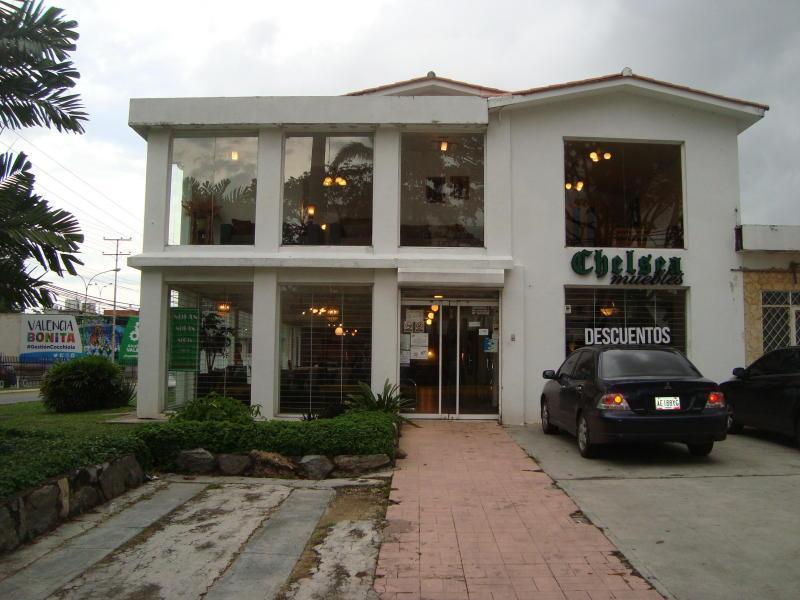 EN VENTA EXCELENTE LOCAL COMERCIAL UBICADO EN EL VIÑEDO, . CODIGO FLEX:1614973