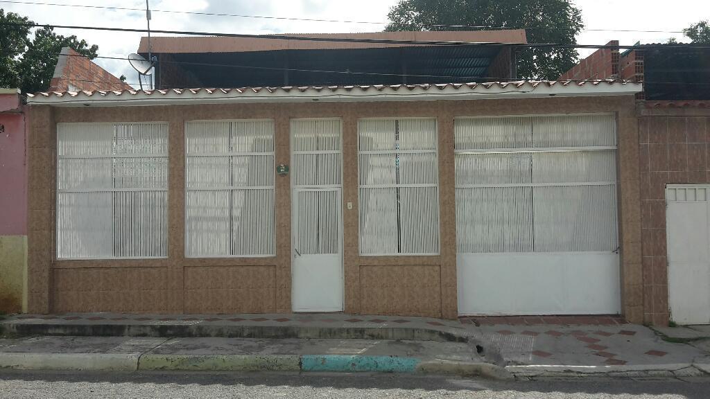 Se Vende Casa por Motivo de Viaje