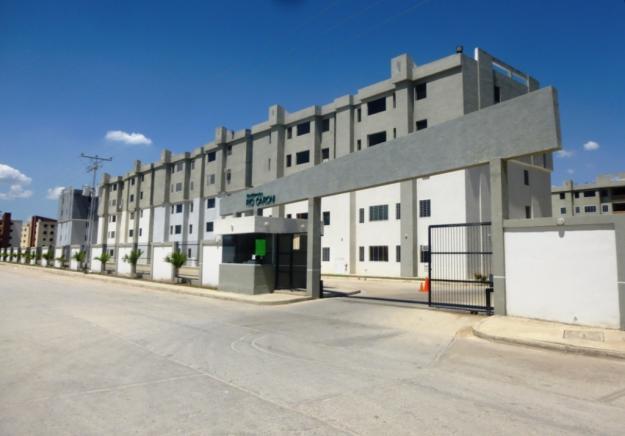 LYL VENDE APARTAMENTO PARAPARAL