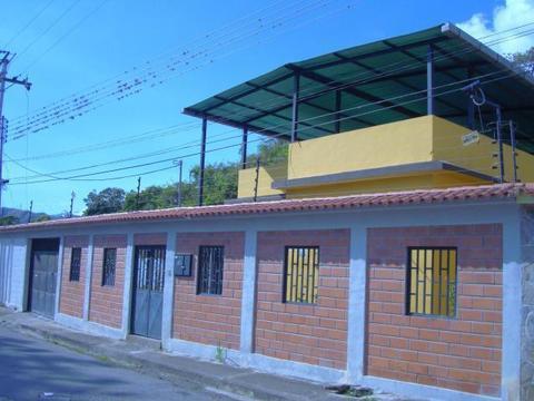 Casa en venta en El Limón Maracay cód: 171116