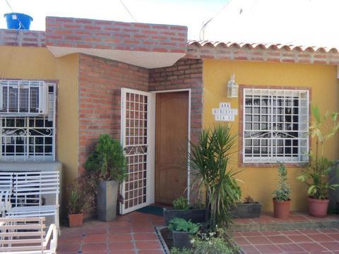 CASA EN VENTA EN SANTA FE I  MLS 16 3177