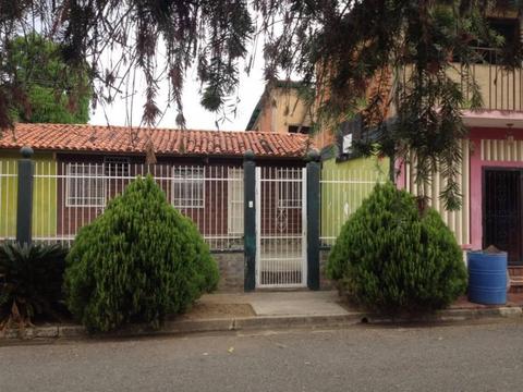 Se Vende Casa en Tinaquillo, URB El Bosque SDC240